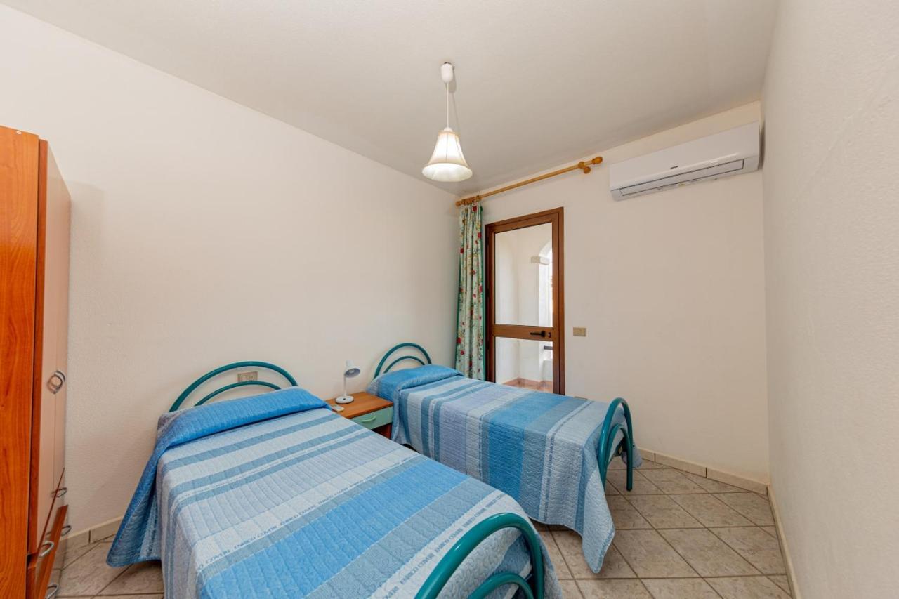 Appartamento Residenziale Trilocale 6 Posti Letto Via Sardegna San Teodoro San Teodoro  Exterior photo