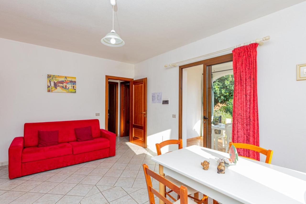 Appartamento Residenziale Trilocale 6 Posti Letto Via Sardegna San Teodoro Exterior photo